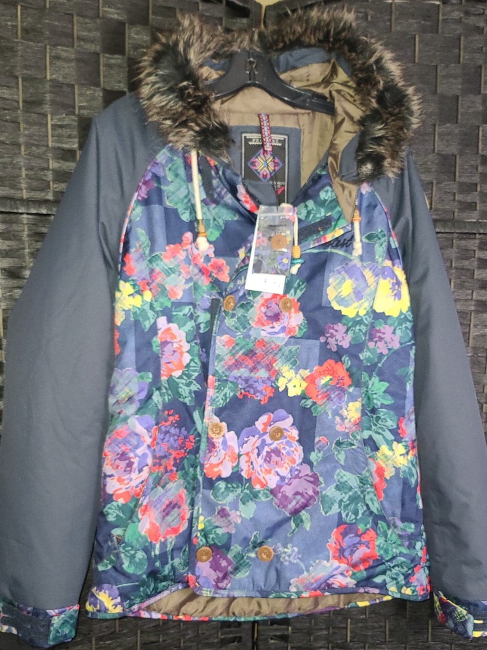 Protest  Technical ski and snowboard jacket from the Dutch outdoor Size XL New